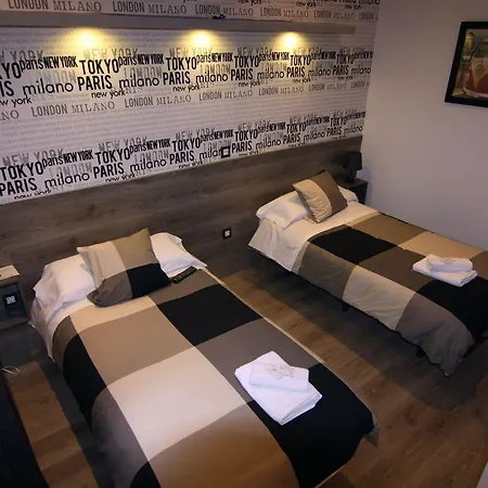 Hostal Mh Fuencarral-3